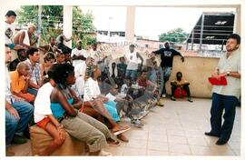 Semana Nacional de Cultura Brasileira e Reforma Agrária (Rio de Janeiro-RJ, 18 mar. 2002) [fotografia] / Fotógrafo(a) : João Laet. -- Ref.: BR-SPMST_MST-SN-CIN_AMP_001818-013487-NDT.