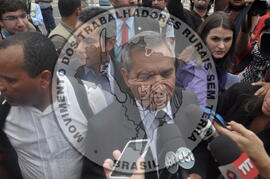 [Título n/d] : lote nº 002, pasta nº 001338, doc. nº 000007 [imagem] / Fotógrafo(a) : [autoria n/d].