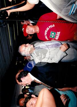 Chegada da Marcha Popular à Brasília (Brasília-DF, 07 out. 1999) [fotografia] / Fotógrafo(a) : Douglas Mansur. -- Ref.: BR-SPMST_MST-SN-CIN_AMP_001396-010981-MAC.