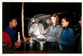 Acampamento "Parque Tropeiro" do MST (Curitiba-PR, 02 mai. 2001) [fotografia] / Fotógrafo(a) : Douglas Mansur. -- Ref.: BR-SPMST_MST-SN-CIN_AMP_000075-000646-ACP.