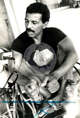 Osvaldo de Oliveira (Cachoeira de Macacau-RJ, [sem data]) [fotografia] / Fotógrafo(a) : Regina Vilela. -- Ref.: BR-SPMST_MST-SN-CIN_AMP_001337-010824-LID.