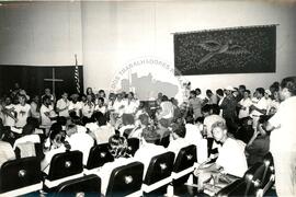 Caminhada pela Reforma Agrária (Campinas-SP, 01 mar. 1986) [fotografia] / Fotógrafo(a) : Douglas Mansur. -- Ref.: BR-SPMST_MST-SN-CIN_AMP_001424-011486-MAC.