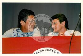 Entrevista coletiva com José Saramargo, Sebastião Salgado e Chico Buarque no "Espaço Urbano de Cinema" (São Paulo (Estado), 12 abr. 1997) [fotografia] / Fotógrafo(a) : Douglas Mansur. -- Ref.: BR-SPMST_MST-SN-CIN_AMP_000701-004184-ARV.