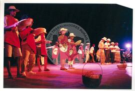 Semana Nacional de Cultura Brasileira e Reforma Agrária (Rio de Janeiro-RJ, 18 mar. 2002) [fotografia] / Fotógrafo(a) : João Laet. -- Ref.: BR-SPMST_MST-SN-CIN_AMP_001818-013506-NDT.