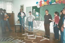 Curso de Relações Internacionais no Centro de Formação Roseli Nunes (São Paulo (Estado), set. 2001) [fotografia] / Fotógrafo(a) : Arquivo MST. -- Ref.: BR-SPMST_MST-SN-CIN_AMP_000856-005689-CUR.