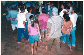 Oficina de Rádio (Pontal de Parapanema-SP, 30 jul. 2001) [fotografia] / Fotógrafo(a) : Mineirinho. -- Ref.: BR-SPMST_MST-SN-CIN_AMP_000693-003956-ARV.