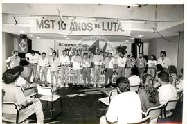 Encontro Nacional, 7o (Salvador-BA, dez. 1992) [fotografia] / Fotógrafo(a) : Douglas Mansur. -- Ref.: BR-SPMST_MST-SN-CIN_AMP_000994-007772-ENC.