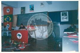 Encontro do Setor de Comunicação no Centro Roseli Nunes (Brasil, [sem data]) [fotografia] / Fotógrafo(a) : Arquivo MST. -- Ref.: BR-SPMST_MST-SN-CIN_AMP_001004-007849-ENC.