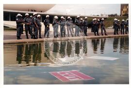 Marcha dos Cem Mil (Distrito Federal (Brasil), [sem data]) [fotografia] / Fotógrafo(a) : Luciney Martins. -- Ref.: BR-SPMST_MST-SN-CIN_AMP_001401-011238-MAC.