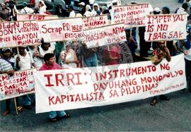 Viagem de Egídio Bruneto à Filipinas (Filipinas, 2000) [fotografia] / Fotógrafo(a) : Arquivo MST. -- Ref.: BR-SPMST_MST-SN-CIN_AMP_001148-009696-RIT.