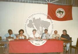 Audiência na Secretaria de Agricultura com CUT, MST e CONTAG (Minas Gerais, [sem data]) [fotografia] / Fotógrafo(a) : Gilson Rodrigues. -- Ref.: BR-SPMST_MST-SN-CIN_AMP_000650-003673-ARV.