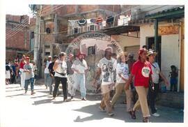 Semana Nacional de Cultura Brasileira e Reforma Agrária (Rio de Janeiro-RJ, 18 mar. 2002) [fotografia] / Fotógrafo(a) : Luciney Martins. -- Ref.: BR-SPMST_MST-SN-CIN_AMP_001824-013856-NDT.