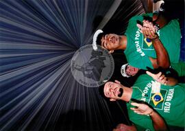 Chegada da Marcha Popular à Brasília (Brasília-DF, 07 out. 1999) [fotografia] / Fotógrafo(a) : Douglas Mansur. -- Ref.: BR-SPMST_MST-SN-CIN_AMP_001395-010968-MAC.