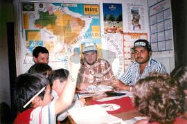 Reunião com a diretoria da COOPER UNIÃO (Santa Catarina, [sem data]) [fotografia] / Fotógrafo(a) : Arquivo MST. -- Ref.: BR-SPMST_MST-SN-CIN_AMP_000666-003736-ARV.