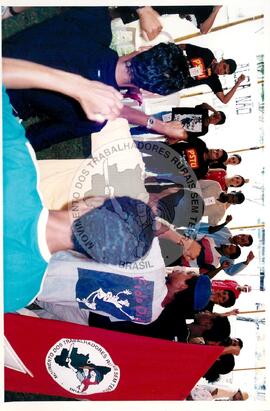 Encontro Estadual de Jovens do Campo e da Cidade, 1o (Vitória-ES, ago. 2002) [fotografia] / Fotógrafo(a) : Leticia Barqueta. -- Ref.: BR-SPMST_MST-SN-CIN_AMP_001916-014288-SJM.