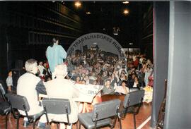 Lançamento da Revista Sem Terra (São Paulo (Estado), 03 jul. 1997) [fotografia] / Fotógrafo(a) : Francisca P. Montejo ; Saulo Pompermayer ; Douglas Mansur ; . -- Ref.: BR-SPMST_MST-SN-CIN_AMP_000692-003923-ARV.