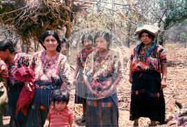Ato público camponês (Guatemala, 1998) [fotografia] / Fotógrafo(a) : Mara. -- Ref.: BR-SPMST_MST-SN-CIN_AMP_001113-009193-RIT.