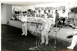 Encontro Nacional, 7o (Salvador-BA, dez. 1992) [fotografia] / Fotógrafo(a) : Douglas Mansur. -- Ref.: BR-SPMST_MST-SN-CIN_AMP_000994-007810-ENC.