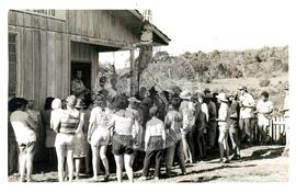 Sem Terras conquistam Fazenda Perdizes (Santa Catarina, [sem data]) [fotografia] / Fotógrafo(a) : Dirceu P. Vieira. -- Ref.: BR-SPMST_MST-SN-CIN_AMP_001838-014022-OCU.