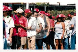 Mobilização no 1º de Maio (São Paulo (Estado), 01 mai. 1999) [fotografia] / Fotógrafo(a) : Douglas Mansur. -- Ref.: BR-SPMST_MST-SN-CIN_AMP_000394-002195-AMT.