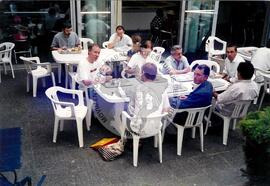 Encontro Amigos do MST (França, 2001) [fotografia] / Fotógrafo(a) : [sem autoria]. -- Ref.: BR-SPMST_MST-SN-CIN_AMP_001139-009536-RIT.