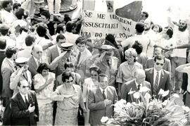 Manifestação contra visita do presidente de El Salvador (El Salvador, 20 jun. 1986) [fotografia] / Fotógrafo(a) : Regina Vilela. -- Ref.: BR-SPMST_MST-SN-CIN_AMP_001066-008627-RIT.