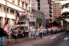 Manifestação na Praça da Sé (São Paulo-SP, [sem data]) [fotografia] / Fotógrafo(a) : Douglas Mansur ; Debora Lerrer. -- Ref.: BR-SPMST_MST-SN-CIN_AMP_000411-002436-AMT.