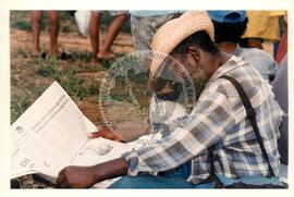 Marcha Nacional do MST (Goiânia-GO, abr. 1997) [fotografia] / Fotógrafo(a) : Arquivo MST ; Paulo P. Lima. -- Ref.: BR-SPMST_MST-SN-CIN_AMP_001407-011321-MAC.