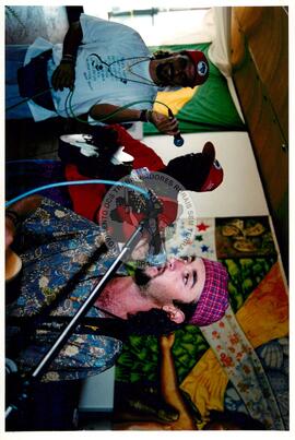 Chegada da Marcha Popular à Brasília (Brasília-DF, 07 out. 1999) [fotografia] / Fotógrafo(a) : Douglas Mansur. -- Ref.: BR-SPMST_MST-SN-CIN_AMP_001396-011006-MAC.