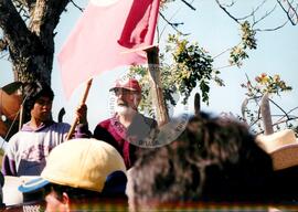 Assentamento "Tamarana" do MST (Paraná, [sem data]) [fotografia] / Fotógrafo(a) : Maria Luísa Mendonça. -- Ref.: BR-SPMST_MST-SN-CIN_AMP_000171-001201-ASS.