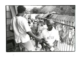 Marcha Nacional do MST (Minas Gerais, 27 fev. 1997) [fotografia] / Fotógrafo(a) : Carlos Carvalho. -- Ref.: BR-SPMST_MST-SN-CIN_AMP_001411-011374-MAC.