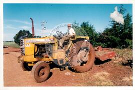 Acampamento do MST [sem identificação] (Promissão-SP, [sem data]) [fotografia] / Fotógrafo(a) : Douglas Mansur. -- Ref.: BR-SPMST_MST-SN-CIN_AMP_000056-000522-ACP.