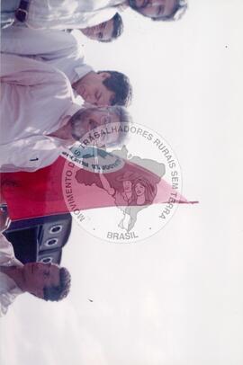 Valter Barelli (Mato Grosso do Sul, [sem data]) [fotografia] / Fotógrafo(a) : Arquivo MST ; Douglas Mansur. -- Ref.: BR-SPMST_MST-SN-CIN_AMP_001713-012764-PER.