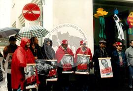Exposição de fotos do MST na Biblioteca da Universidade de Fribourg (Friburgo (Suíça), [sem data]) [fotografia] / Fotógrafo(a) : Frei Ildo. -- Ref.: BR-SPMST_MST-SN-CIN_AMP_001125-009289-RIT.