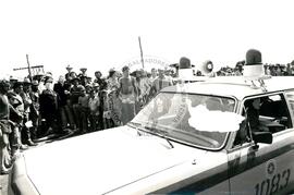 Protesto contra a violência da PM na "Fazenda Annoni" (Rio Grande do Sul, 02 out. 1986) [fotografia] / Fotógrafo(a) : Karine Emerich. -- Ref.: BR-SPMST_MST-SN-CIN_AMP_000452-002615-AMT.