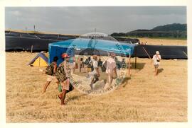 Marcha Nacional do MST (Goiânia-GO, abr. 1997) [fotografia] / Fotógrafo(a) : Arquivo MST. -- Ref.: BR-SPMST_MST-SN-CIN_AMP_001408-011348-MAC.