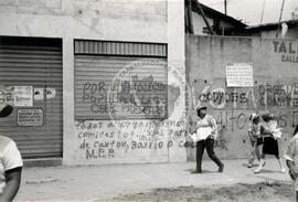 de Maio, 1o (El Salvador, 01 mai. 1988) [fotografia] / Fotógrafo(a) : Mara. -- Ref.: BR-SPMST_MST-SN-CIN_AMP_001069-008656-RIT.