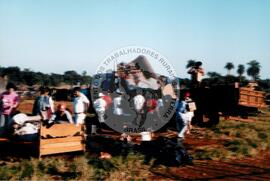 Visita a acampamento do MST [sem identificação] (Espírito Santo, [sem data]) [fotografia] / Fotógrafo(a) : Arquivo MST. -- Ref.: BR-SPMST_MST-SN-CIN_AMP_000006-000050-ACP.