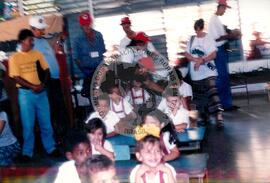 Delegação do MST em Cuba – 40º Aniversário da ANAP (Cuba, 15 mai. 1999) [fotografia] / Fotógrafo(a) : Nilton Viana. -- Ref.: BR-SPMST_MST-SN-CIN_AMP_001043-008388-RIT.