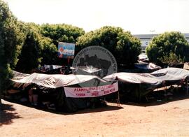 Acampamento do MST [sem identificação] (Espigão D'Oeste-RO, [sem data]) [fotografia] / Fotógrafo(a) : Arquivo MST. -- Ref.: BR-SPMST_MST-SN-CIN_AMP_000037-000145-ACP.