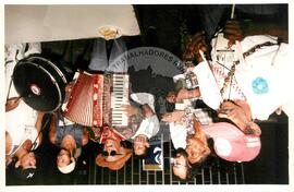 Semana Nacional de Cultura Brasileira e Reforma Agrária (Rio de Janeiro-RJ, 18 mar. 2002) [fotografia] / Fotógrafo(a) : Luciney Martins. -- Ref.: BR-SPMST_MST-SN-CIN_AMP_001812-013157-NDT.