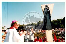 Inauguração do Monumento em homenagem a Antônio Tavares Pereira (Curitiba-PR, 01 mai. 2001) [fotografia] / Fotógrafo(a) : Douglas Mansur. -- Ref.: BR-SPMST_MST-SN-CIN_AMP_001025-007998-ELF.