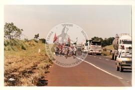 Marcha Nacional do MST (Goiânia-GO, abr. 1997) [fotografia] / Fotógrafo(a) : Arquivo MST ; Paulo P. Lima. -- Ref.: BR-SPMST_MST-SN-CIN_AMP_001407-011345-MAC.