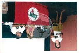 Semana Nacional de Cultura Brasileira e Reforma Agrária (Rio de Janeiro-RJ, 18 mar. 2002) [fotografia] / Fotógrafo(a) : João Laet. -- Ref.: BR-SPMST_MST-SN-CIN_AMP_001811-013154-NDT.