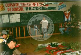 Curso de Militantes de Base do Conesul, 3o (Glória dos Dourados-MS, 02 a 05 mai.) [fotografia] / Fotógrafo(a) : Arquivo MST. -- Ref.: BR-SPMST_MST-SN-CIN_AMP_000862-005868-CUR.