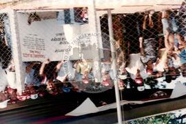 Delegação do MST em Cuba - 40º Aniversário da ANAP (Cuba, 15 mai. 1999) [fotografia] / Fotógrafo(a) : Nilton Viana. -- Ref.: BR-SPMST_MST-SN-CIN_AMP_001042-008341-RIT.