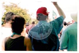 Manifestação e caminhada contra a base de Alcântara (Maranhão, 17 nov. 2002) [fotografia] / Fotógrafo(a) : Silvia Guimarães. -- Ref.: BR-SPMST_MST-SN-CIN_AMP_000530-002968-AMT.