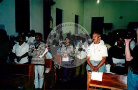 Acampamento "Nova Canudos" do MST (Porto Feliz-SP, fev. 1999) [fotografia] / Fotógrafo(a) : Douglas Mansur. -- Ref.: BR-SPMST_MST-SN-CIN_AMP_000047-000351-ACP.