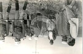 Ocupação Fazenda São Juvenal (Cruz Alta-RS, jul. 1987) [fotografia] / Fotógrafo(a) : Loir Gonçalves ; Luciane Schammer. -- Ref.: BR-SPMST_MST-SN-CIN_AMP_001846-014078-OCU.