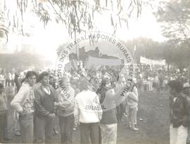Manifestação (Paraná, [sem data]) [fotografia] / Fotógrafo(a) : Gilmar. -- Ref.: BR-SPMST_MST-SN-CIN_AMP_000438-002549-AMT.